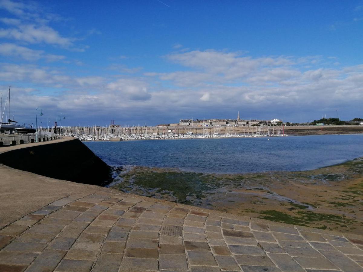 Appartement Saint-Malo 800M De La Plage Екстериор снимка